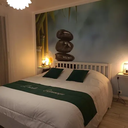 L'escale Romanesque Bed & Breakfast *