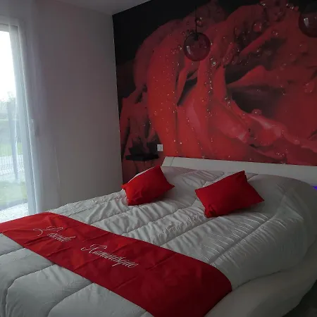 L'escale Romanesque לינה וארוחת בוקר