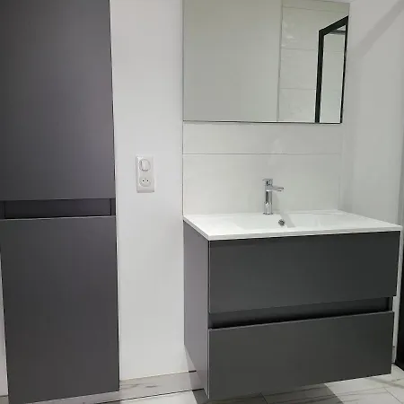 L'escale Romanesque Ozeville