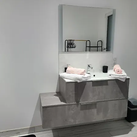 L'escale Romanesque 4* Ozeville