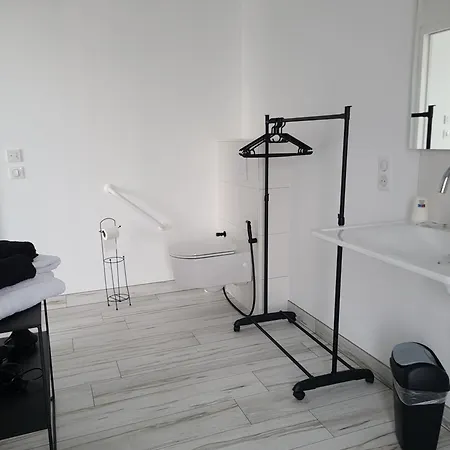 לינה וארוחת בוקר L'escale Romanesque Ozeville