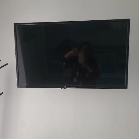 L'escale Romanesque לינה וארוחת בוקר