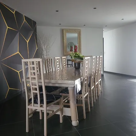 לינה וארוחת בוקר L'escale Romanesque