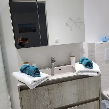 לינה וארוחת בוקר L'escale Romanesque