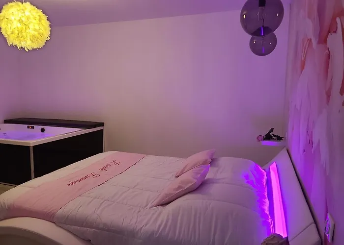 L'escale Romanesque Nocleg ze śniadaniem 4*