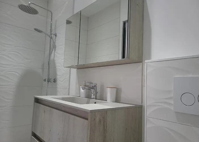 L'escale Romanesque Nocleg ze śniadaniem Ozeville