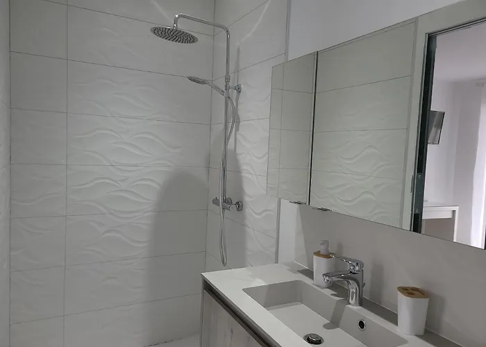 Nocleg ze śniadaniem L'escale Romanesque