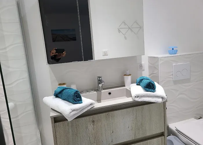 Nocleg ze śniadaniem L'escale Romanesque Ozeville