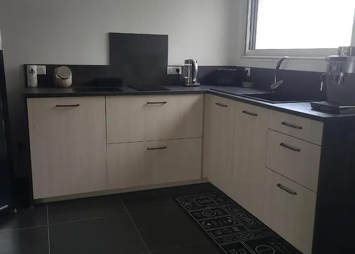 L'escale Romanesque Nocleg ze śniadaniem