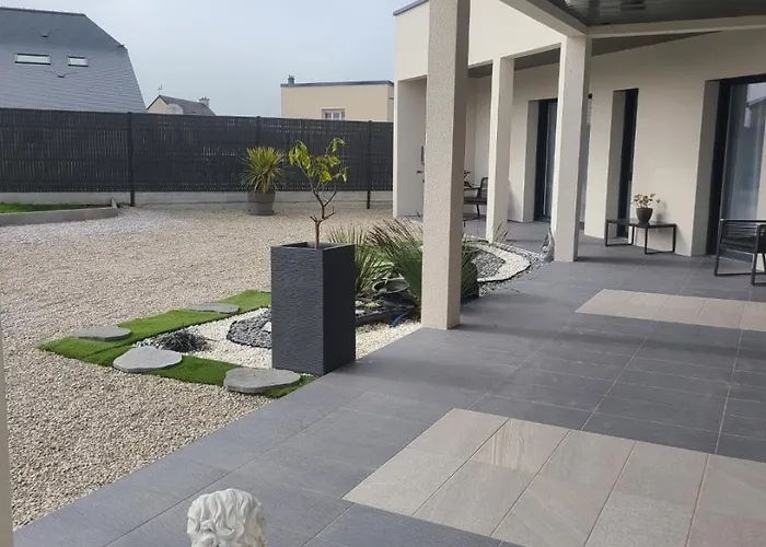 L'escale Romanesque Nocleg ze śniadaniem 4*