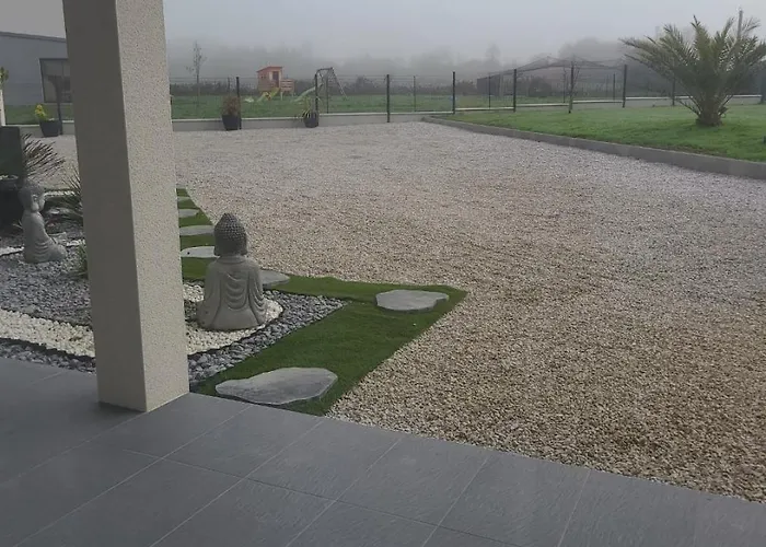 L'escale Romanesque 4*