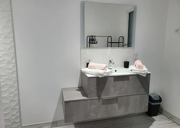 Nocleg ze śniadaniem L'escale Romanesque Ozeville